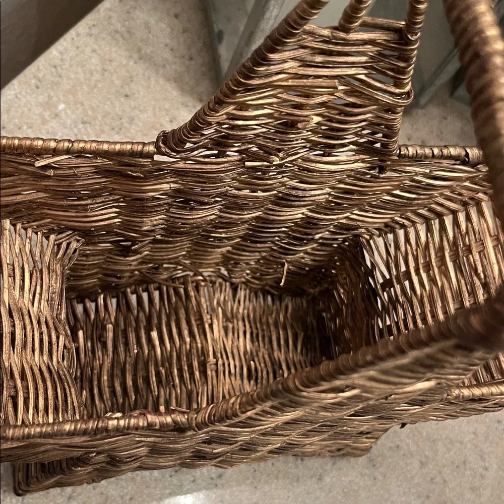 Star-Shaped Wicker Basket - Brown